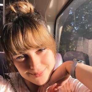 Meet your Posher, Stephanie